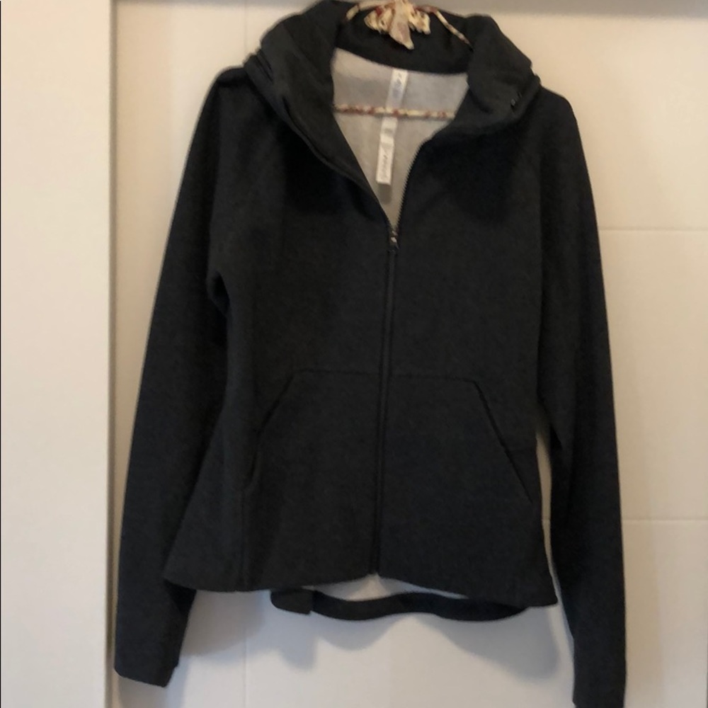 Brand new Lululemon women’s jacket size 8